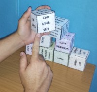 /album/cria%c3%a7%c3%a3o-de-brinquedo-pedagogico-dados-de-conta%c3%a7%c3%a3o-de-historia-recorte%2c-dobre%2c-cole-e-conte-/a10-jpg/